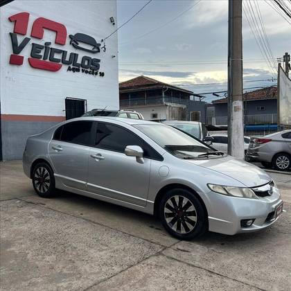 HONDA CIVIC 1.8 LXL 16V FLEX 4P AUTOMÁTICO HONDA CIVIC 1.8 LXL 16V FLEX 4P AUTOMÁTICO